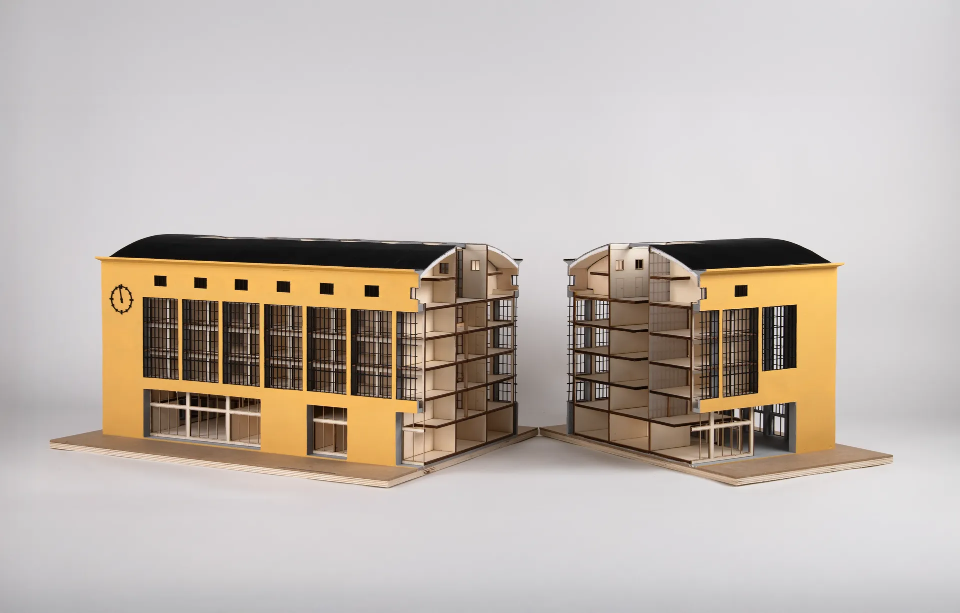 Skalamodell av diplomprosjektet Sveisehall 1 - Inhabiting industrial spaces