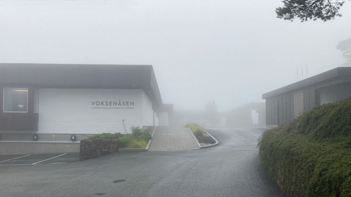 Foto av Voksenåsen, bygning, tåke