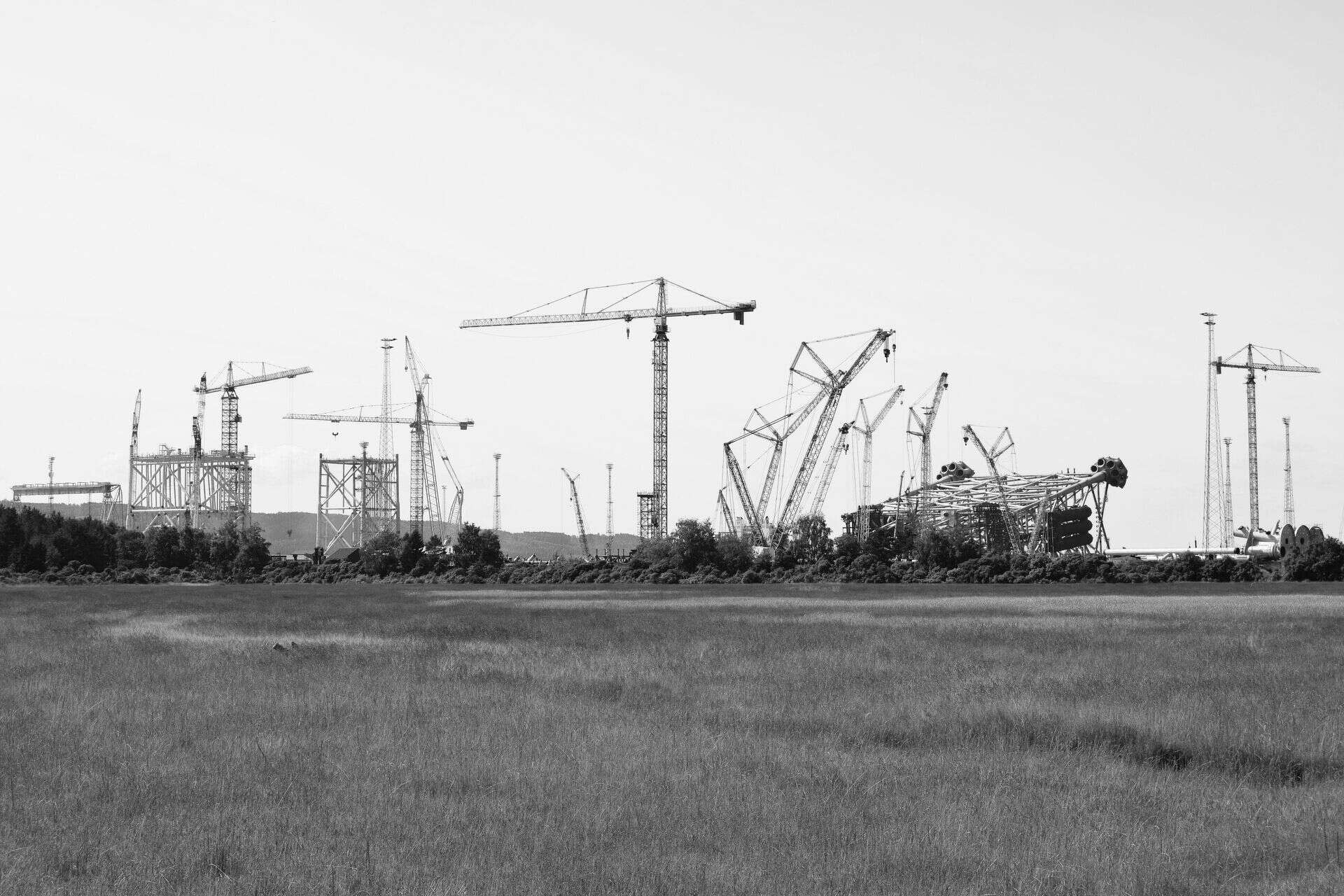 Landskap, industri, heisekraner